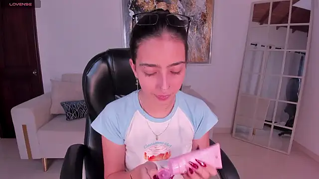 LarisaSmirnov online show from 02/02/26, 05:28