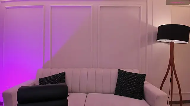 MaiaCollins online show from 09/16/25, 06:20