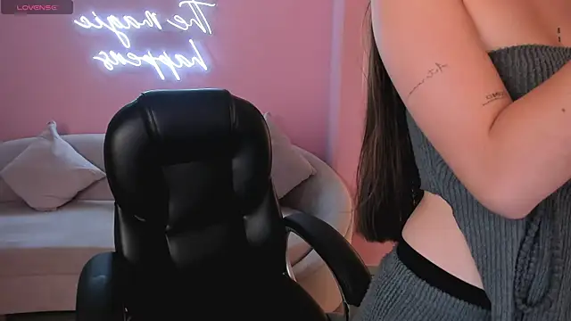 MaiaCollins online show from 11/02/25, 11:45