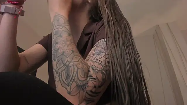 MaiaCollins online show from 01/12/26, 05:07