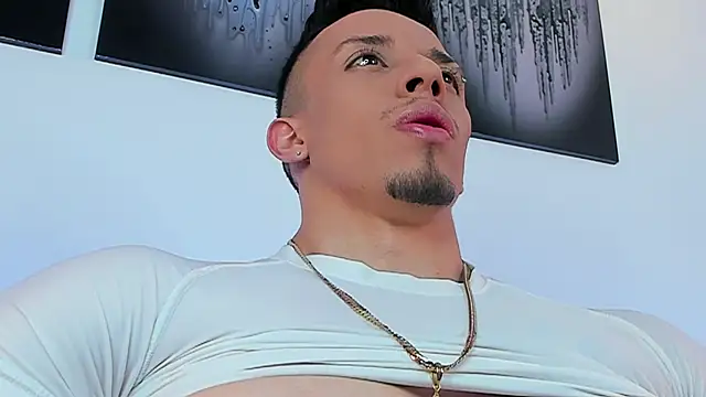 Snapshot of InkAngelo chatting on 10/04/25, 04:21 InkAngelo online show from 10/04/25, 04:21