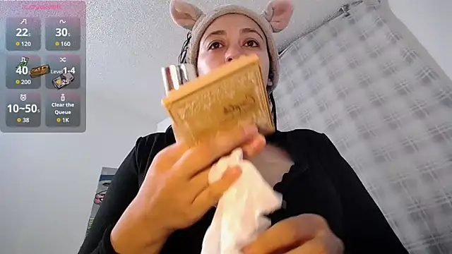 Snapshot of xx_chloesex chatting on 09/30/25, 01:10 xx chloesex online show from 09/30/25, 01:10