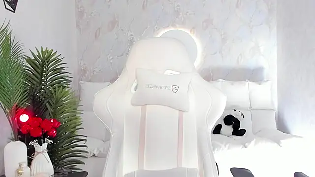Snapshot of babyisperfect chatting on 09/09/25, 03:17 babyisperfect online show from 09/09/25, 03:17