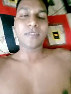 Snapshot of vikesh05 chatting on 10/18/25, 09:26 vikesh05 online show from 10/18/25, 09:26