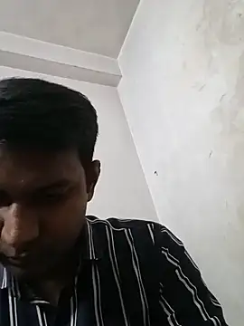 Snapshot of vikesh05 chatting on 12/03/25, 06:39 vikesh05 online show from 12/03/25, 06:39