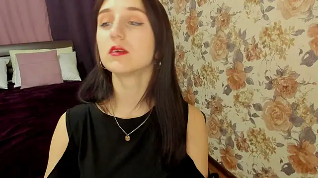 JulietMonli online show from 09/27/25, 03:22