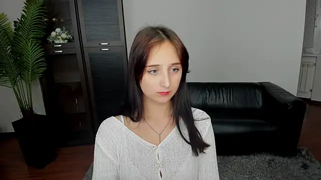 JulietMonli online show from 09/28/25, 07:52