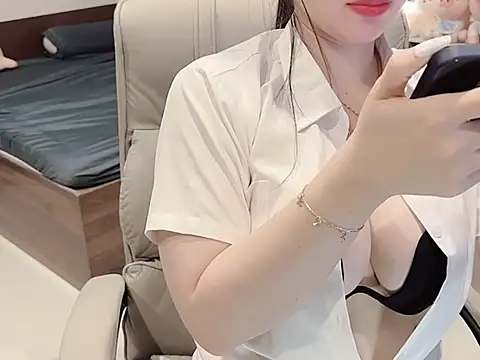 Nabiii6868 online show from 04/18/26, 06:23