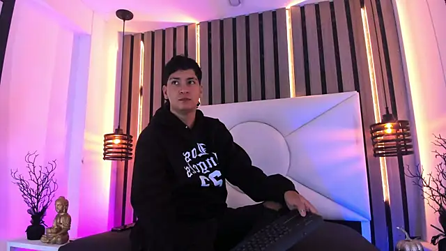 Jhojan twink online show from 10/30/25, 12:17