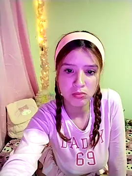 Snapshot of Sophie_joyy chatting on 10/07/25, 01:14 Sophie joyy online show from 10/07/25, 01:14