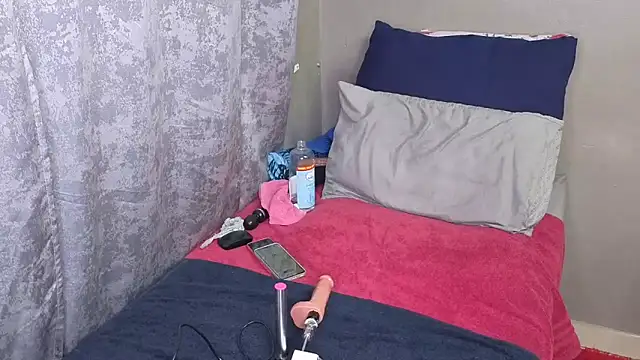 Snapshot of spicybootie chatting on 10/16/25, 04:41 spicybootie online show from 10/16/25, 04:41