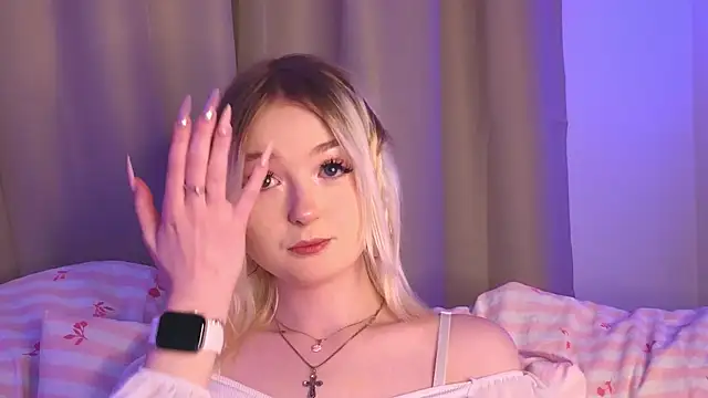 Snapshot of minigirl chatting on 02/12/26, 04:24 minigirl online show from 02/12/26, 04:24