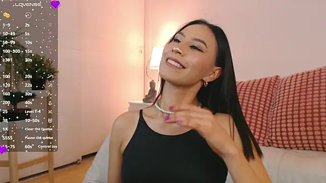 Valen ross  online show from 09/17/25, 10:44