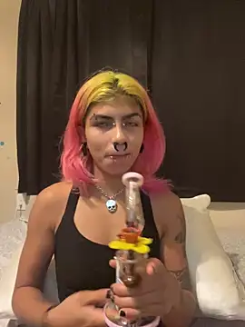 Snapshot of Harley_cams chatting on 09/10/25, 12:43 Harley cams online show from 09/10/25, 12:43