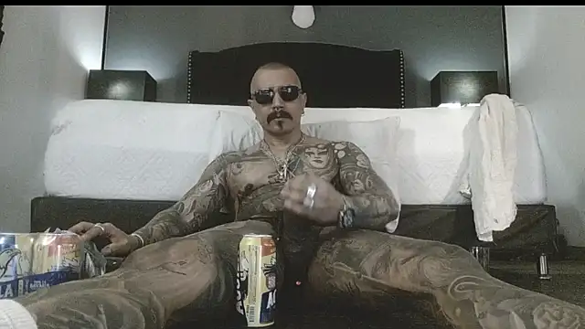 danilog515 online show from 11/18/25, 07:13