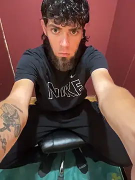 bwcizThrobbing online show from 10/28/25, 09:35