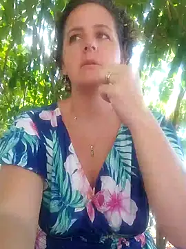 emiliemilf online show from 04/22/26, 07:04