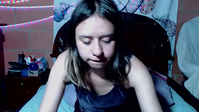 Snapshot of Sukychan_ chatting on 03/17/25, 10:28 Sukychan online show from 03/17/25, 10:28