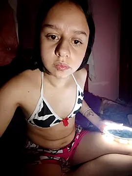 Snapshot of Sukychan_ chatting on 10/06/25, 08:23 Sukychan online show from 10/06/25, 08:23