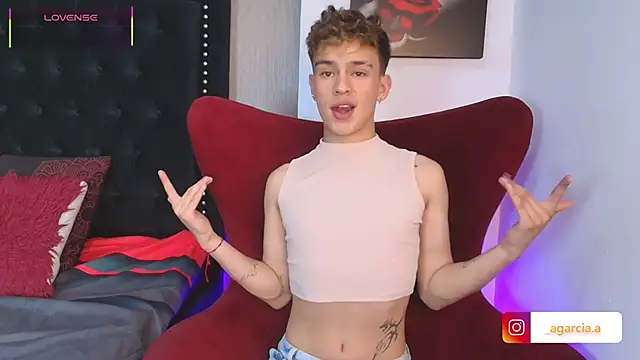 LiamWildx20 online show from 10/17/25, 04:48