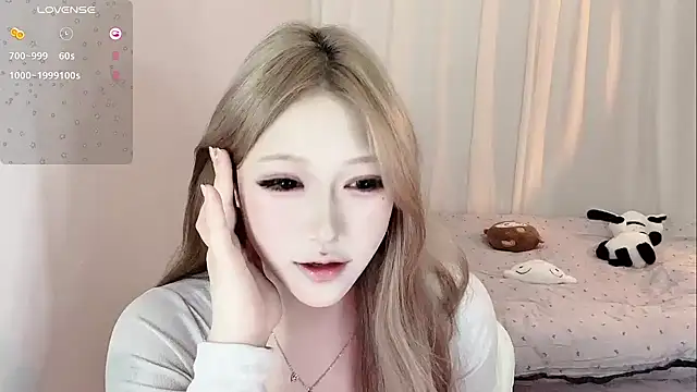 Snapshot of -monica-tina- chatting on 09/15/25, 12:43 -monica-tina- online show from 09/15/25, 12:43