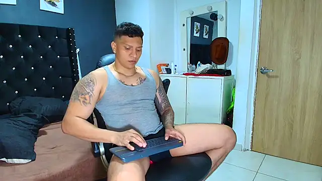 ethan dalton  online show from 04/14/26, 03:23