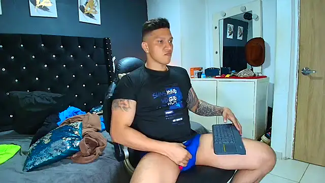 ethan dalton  online show from 04/22/26, 03:42