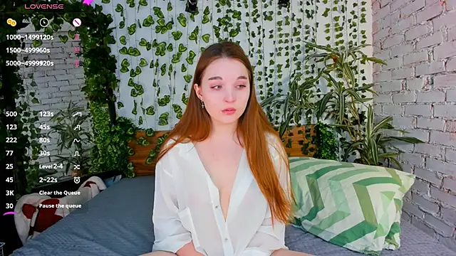 Snapshot of ConstanceHelms chatting on 03/21/25, 06:05 ConstanceHelms online show from 03/21/25, 06:05