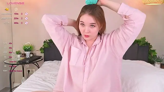 Snapshot of ConstanceHelms chatting on 09/20/25, 05:08 ConstanceHelms online show from 09/20/25, 05:08