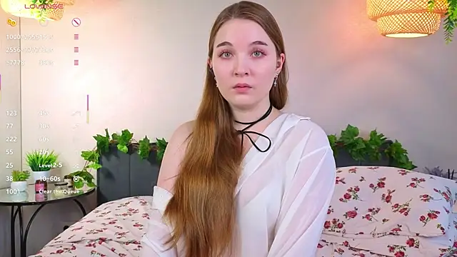 Snapshot of ConstanceHelms chatting on 10/25/25, 05:04 ConstanceHelms online show from 10/25/25, 05:04