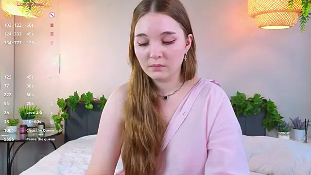 Snapshot of ConstanceHelms chatting on 10/27/25, 05:22 ConstanceHelms online show from 10/27/25, 05:22