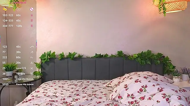 Snapshot of ConstanceHelms chatting on 11/30/25, 05:22 ConstanceHelms online show from 11/30/25, 05:22