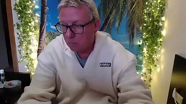 JamesBauer online show from 11/19/25, 10:04