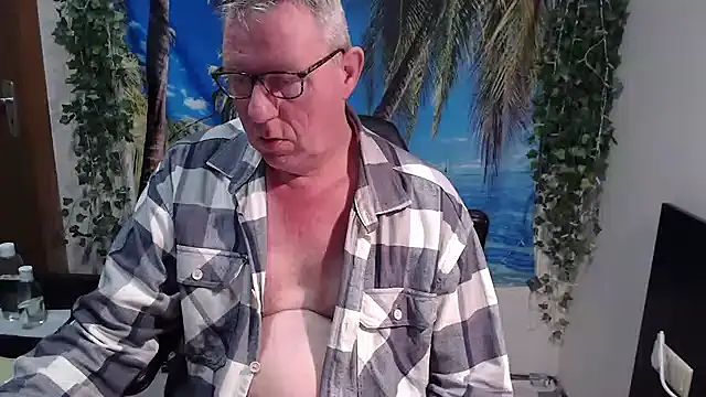 JamesBauer online show from 11/30/25, 04:49