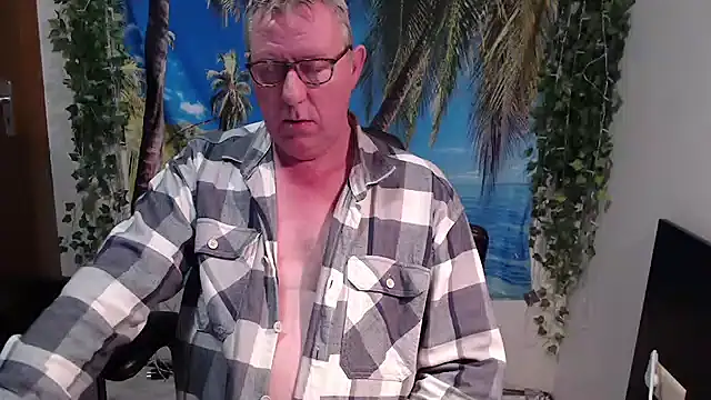 JamesBauer online show from 12/17/25, 04:29