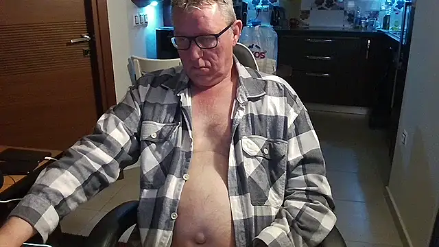 JamesBauer online show from 02/18/26, 04:41