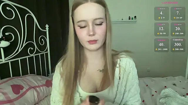 LolyaMin online show from 04/23/26, 06:21