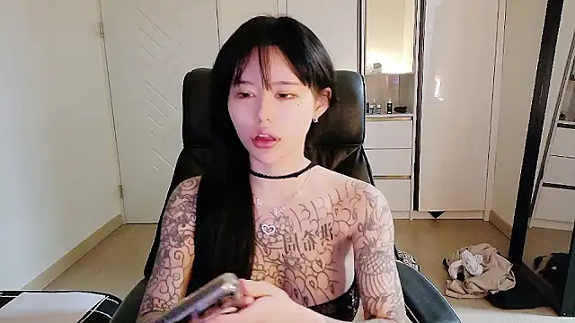 tangju7 online show from 12/01/25, 01:38