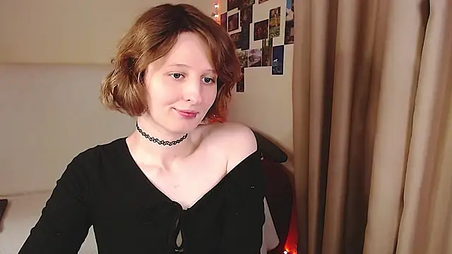 Snapshot of c0ralynx chatting on 10/29/25, 05:25 c0ralynx online show from 10/29/25, 05:25