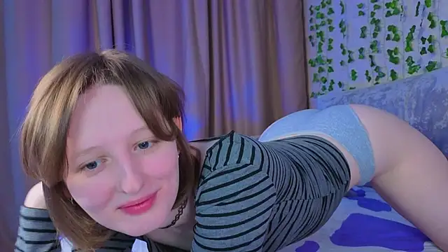 Snapshot of c0ralynx chatting on 01/13/26, 04:23 c0ralynx online show from 01/13/26, 04:23