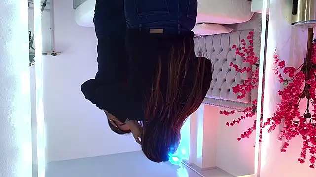 Lia adamsss online show from 04/18/26, 03:43