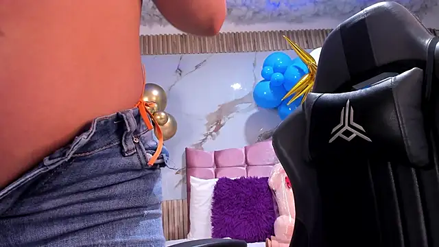 Nicolee19 online show from 10/02/25, 11:17