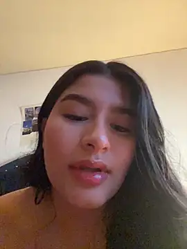 andrea gomes  online show from 05/18/26, 07:14