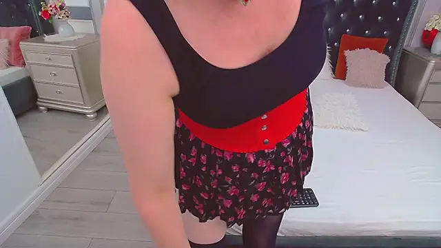 SuzzySun online show from 01/16/26, 02:10