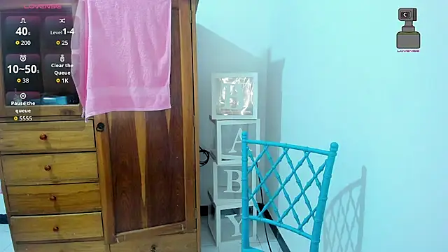 Snapshot of Alicebigboobsxxxx chatting on 07/22/26, 10:23 Alicebigboobsxxxx online show from 07/22/26, 10:23