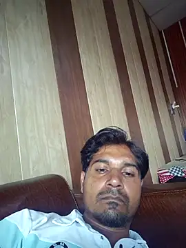 johnny8731 online show from 09/28/25, 09:25