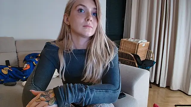 tattoobbgirl online show from 04/18/26, 07:58