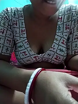 Snapshot of Sonajimo121994 chatting on 11/11/25, 04:40 Sonajimo121994 online show from 11/11/25, 04:40