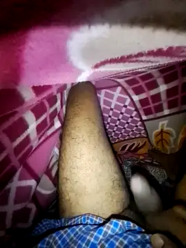 hot integer online show from 11/17/25, 04:24