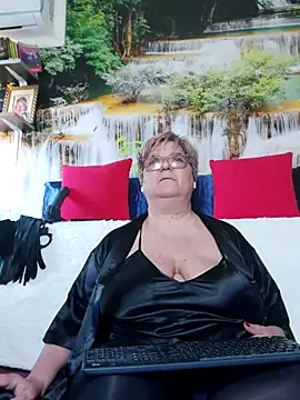 QueenPammy1 online show from 11/22/25, 06:34